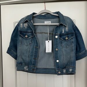 Risen short sleeved denim jacket